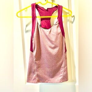 Women’s racer back fitted workout tank. Excellent condition. Built in padded bra